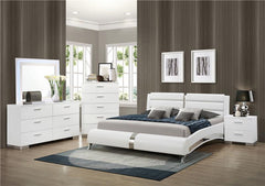 Jeremaine 5-piece California King Bedroom Set White - 300345KW-S5L