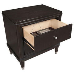 Emberlyn 4-piece Eastern King Bedroom Set Brown - 223061KE-S4