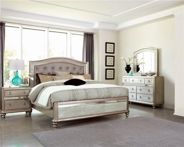 Bling Game 4-piece Queen Bedroom Set Metallic Platinum - 204181Q-S4