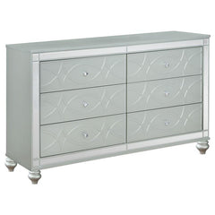 Gunnison 4-piece Eastern King Bedroom Set Silver Metallic - 223211KE-S4
