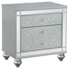 Gunnison 4-piece Eastern King Bedroom Set Silver Metallic - 223211KE-S4