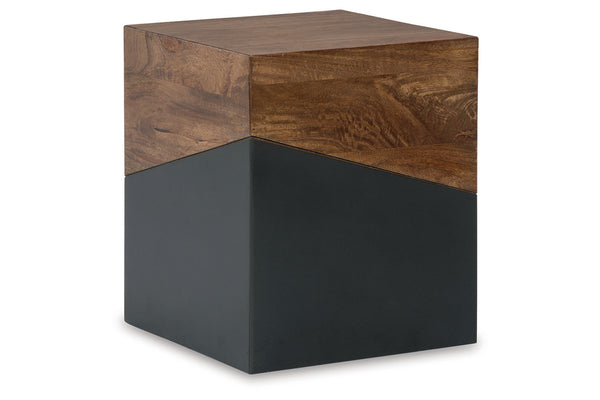 Trailbend Accent Table - A4000311