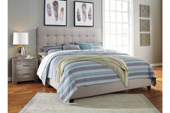 Dolante Queen Upholstered Bed - B130-581