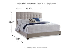 Dolante Queen Upholstered Bed - B130-581