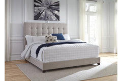Dolante Queen Upholstered Bed - B130-581