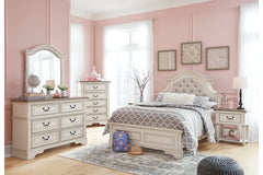 Realyn Chest of Drawers - B743-45