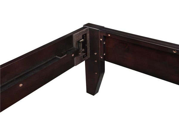 Hounslow Queen Universal Platform Bed Cappuccino - 300555Q