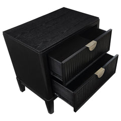 Brookmead 4-piece Queen Bedroom Set Black - 224711Q-S4