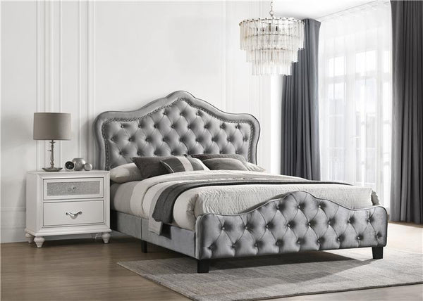 Bella Upholstered California King Panel Bed Grey - 315871KW