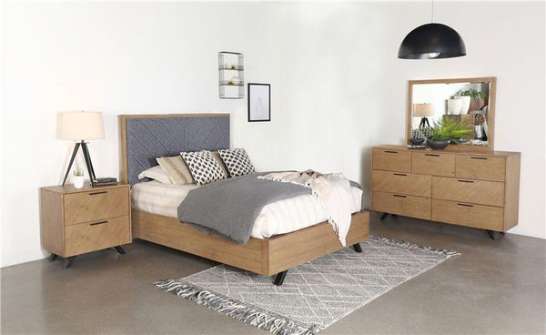 Taylor 4-piece Eastern King Bedroom Set Light Honey Brown - 223421KE-S4