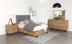 Taylor 4-piece Eastern King Bedroom Set Light Honey Brown - 223421KE-S4